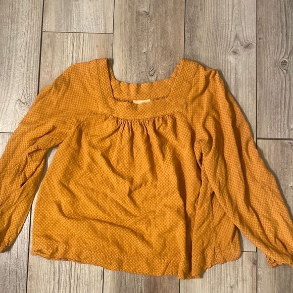 Universal Thread Size Medium Mustard Yellow Top - Picture 1 of 7